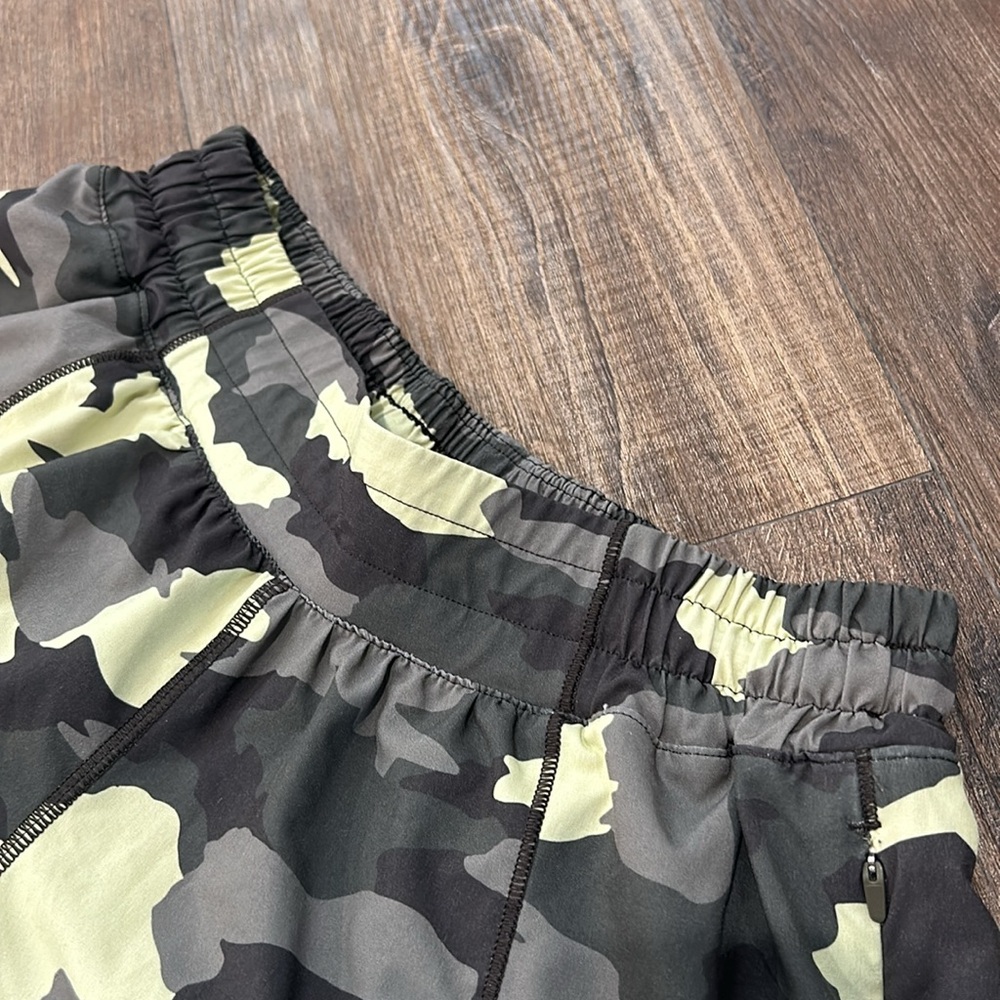 Lululemon Camo Hotty Hot Short 4-inch - Picture 4 of 12